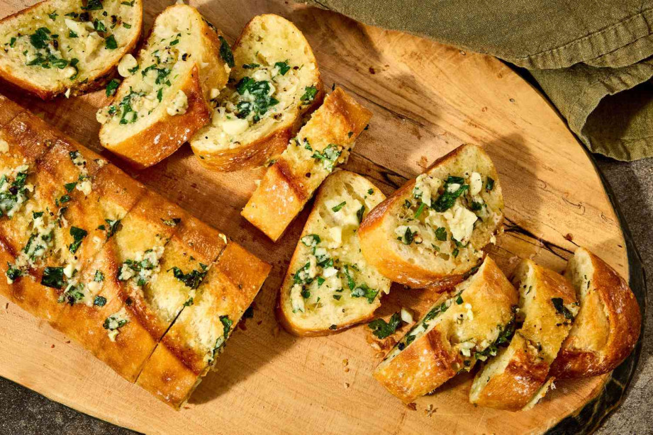 Cheesy Garlic Bread 