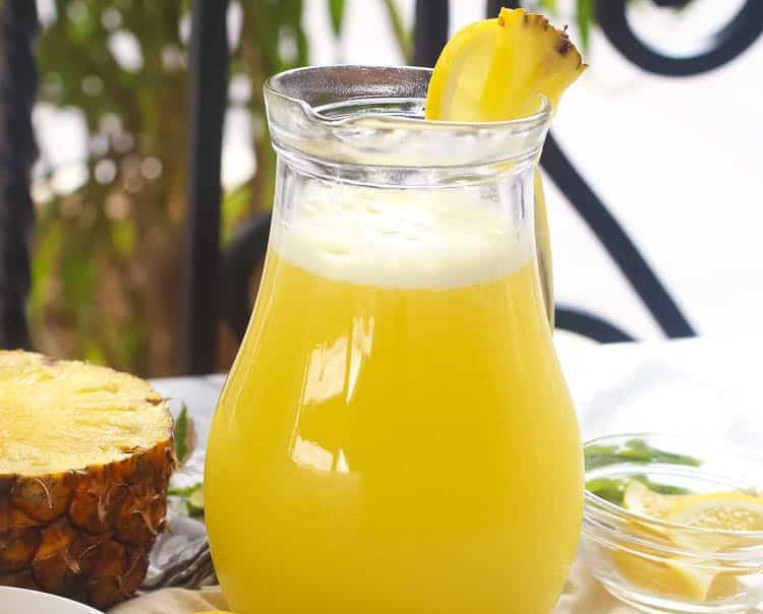 Refreshing Pineapple Juice