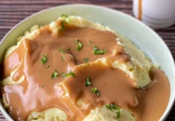 Mashed potatoes and gravy